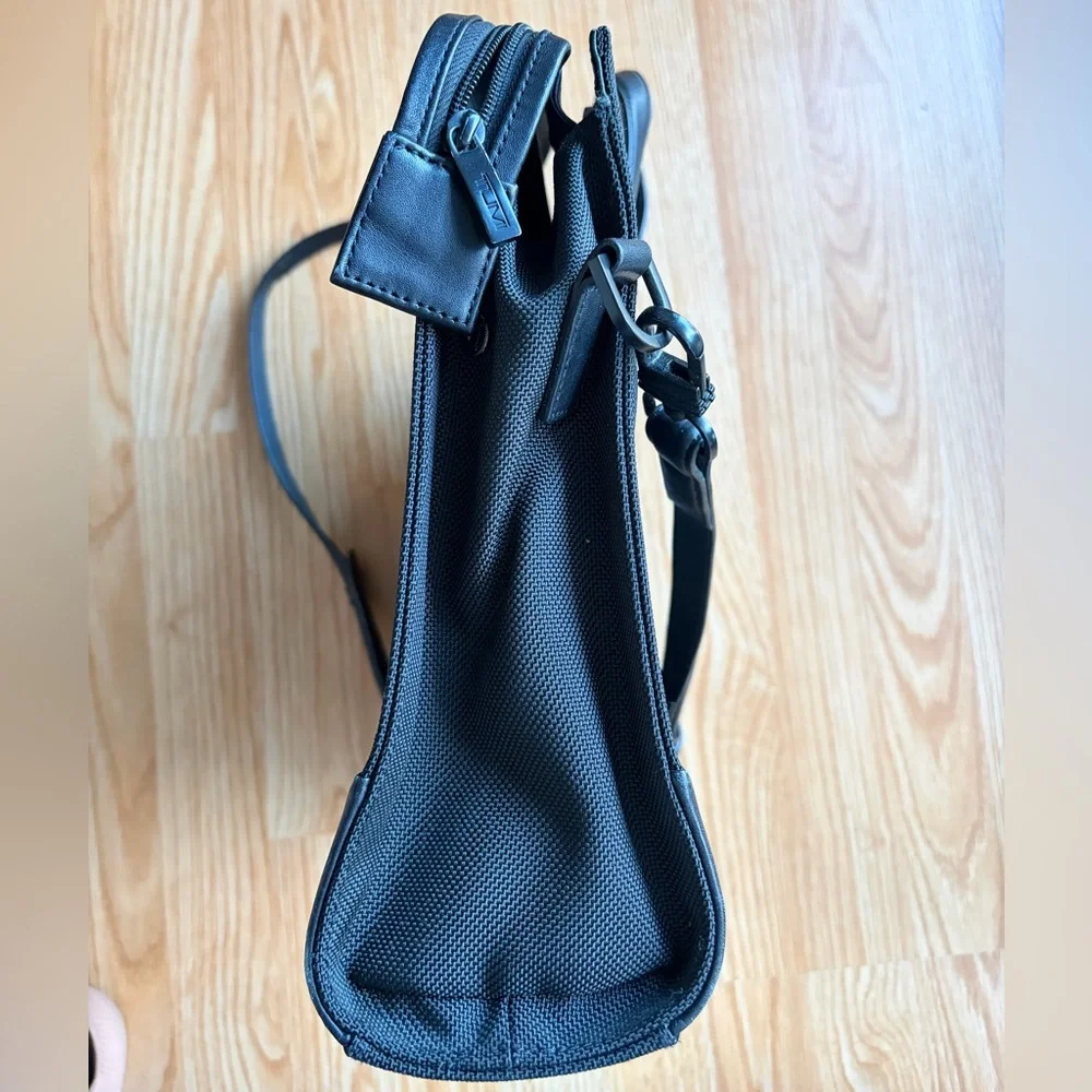 TUMI Black Laptop / Computer Briefcase Shoulder Bag